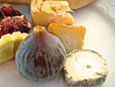 Ripe Figs With Cheese