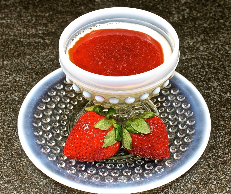 Panna Cotta With Balsamic Strawberry Sauce